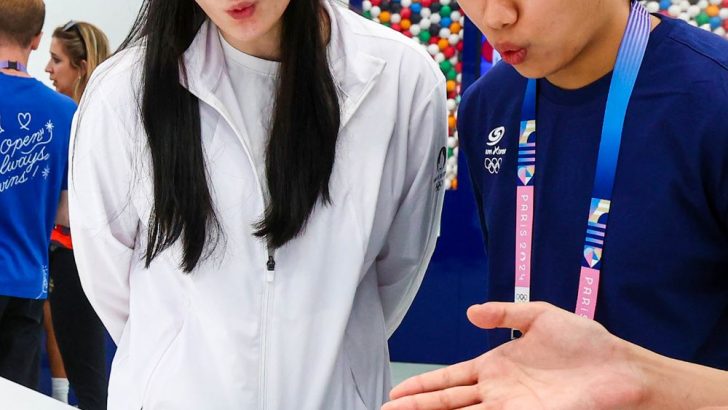 007-Paris-2024-Team-Samsung-Galaxy-Members-Meet-at-the-Olympic-rendezvous-Samsung-Village-Plaza-2_1000.jpg