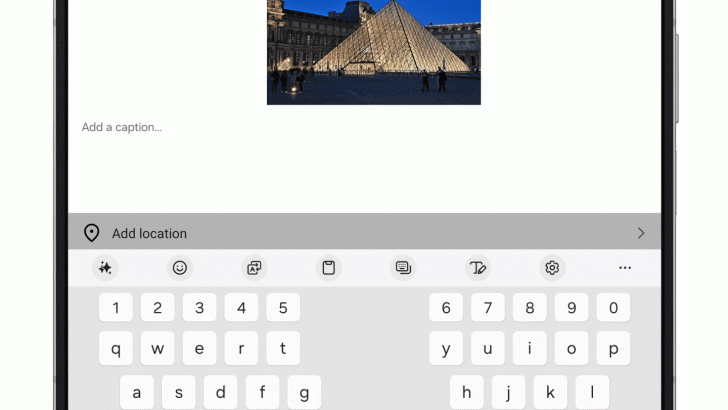 04_ChatAssist_Composer-Social_0813_v1.gif