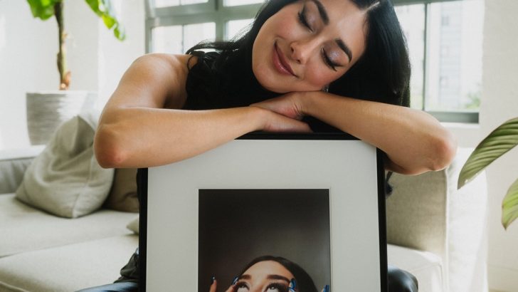 Music-Frame-Artist-Collab_ElifxSamsung.jpg