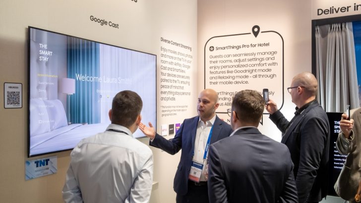 Samsung-TVs-and-Display-Integrated-Systems-Europe-2025-Samsung-Color-E-Paper-and-AI-Signage-Solutions-at-ISE-2025_main6.jpg