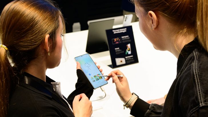 Samsung-Mobile-MWC-2025-Galaxy-S-series-True-AI-Companion-Barcelona_main7.jpg