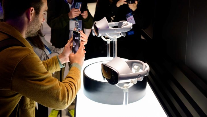 Samsung-Mobile-MWC-2025-Galaxy-S25-Edge-Project-Moohan-Galaxy-A-series_main8.jpg