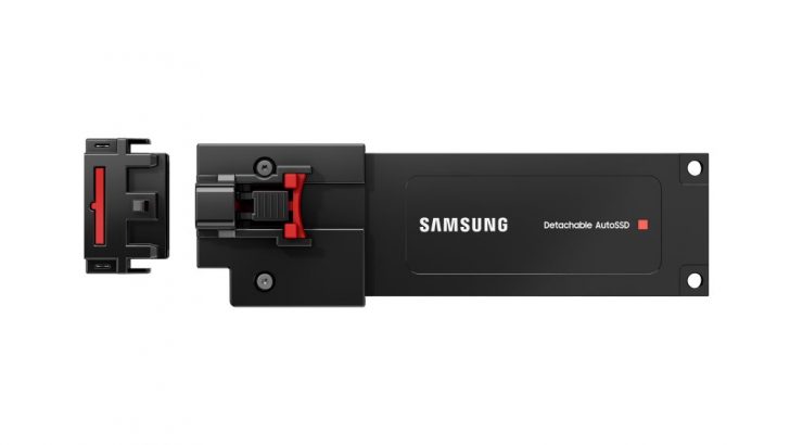 Detachable_SSD.0006_NR.jpg