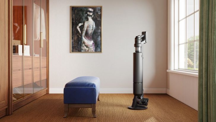 Jet-AI-Ultra-400W_Lifestyle_Product-Highlight_01_Dress-Room_Satin-Black.jpg