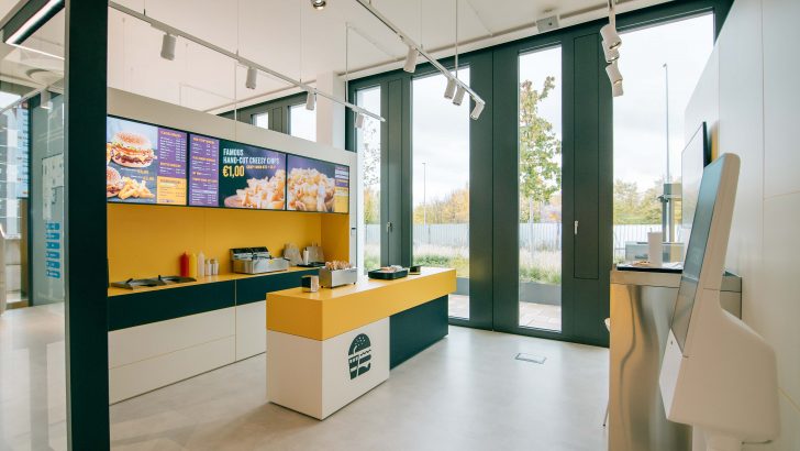 Samsung-BEC-Retail-Restaurant-Scenario.jpg