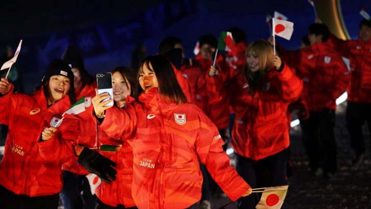 Samsung-Mobile-Galaxy-Z-Flip7-Olympic-Edition-and-S25-Ultra-Milano-Cortina-2026-Opening-Ceremony_main4.jpg
