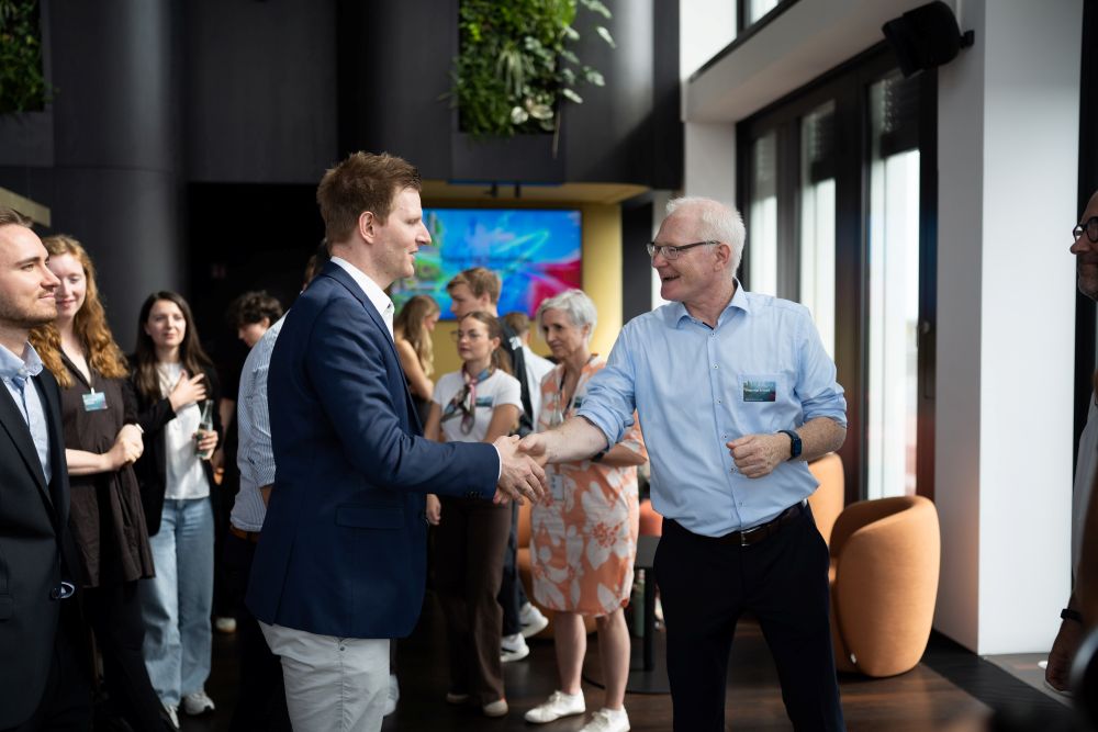 Dr. Thomas Pauls MdB und Thomas Arnold vom DOSB beim Idea Camp von Solve for Tomorrow in Eschborn