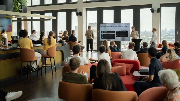 Der Pitch beim Idea Camp von Solve for Tomorrow in Eschborn