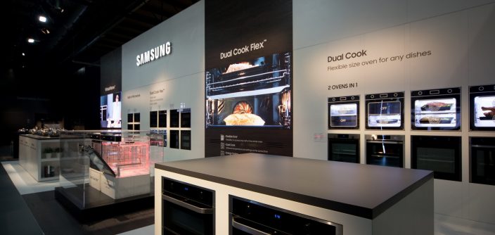 Samsung-EuroCucina_2018_Dual-Cook-Flex.jpg