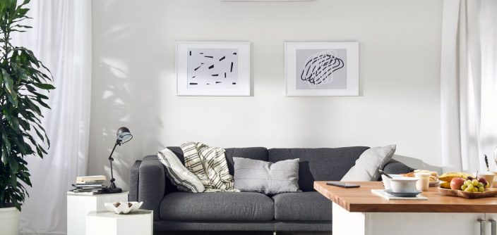 New-samsung-Wind-Free-wall-mount-_lifestyle-image-living-room-scene-1.jpg