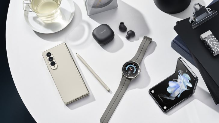 045_eco_galaxy_zfold4_beige_spen_zflip4_graphite_watch5pro_graytitanium_buds2pro_graphite.jpg