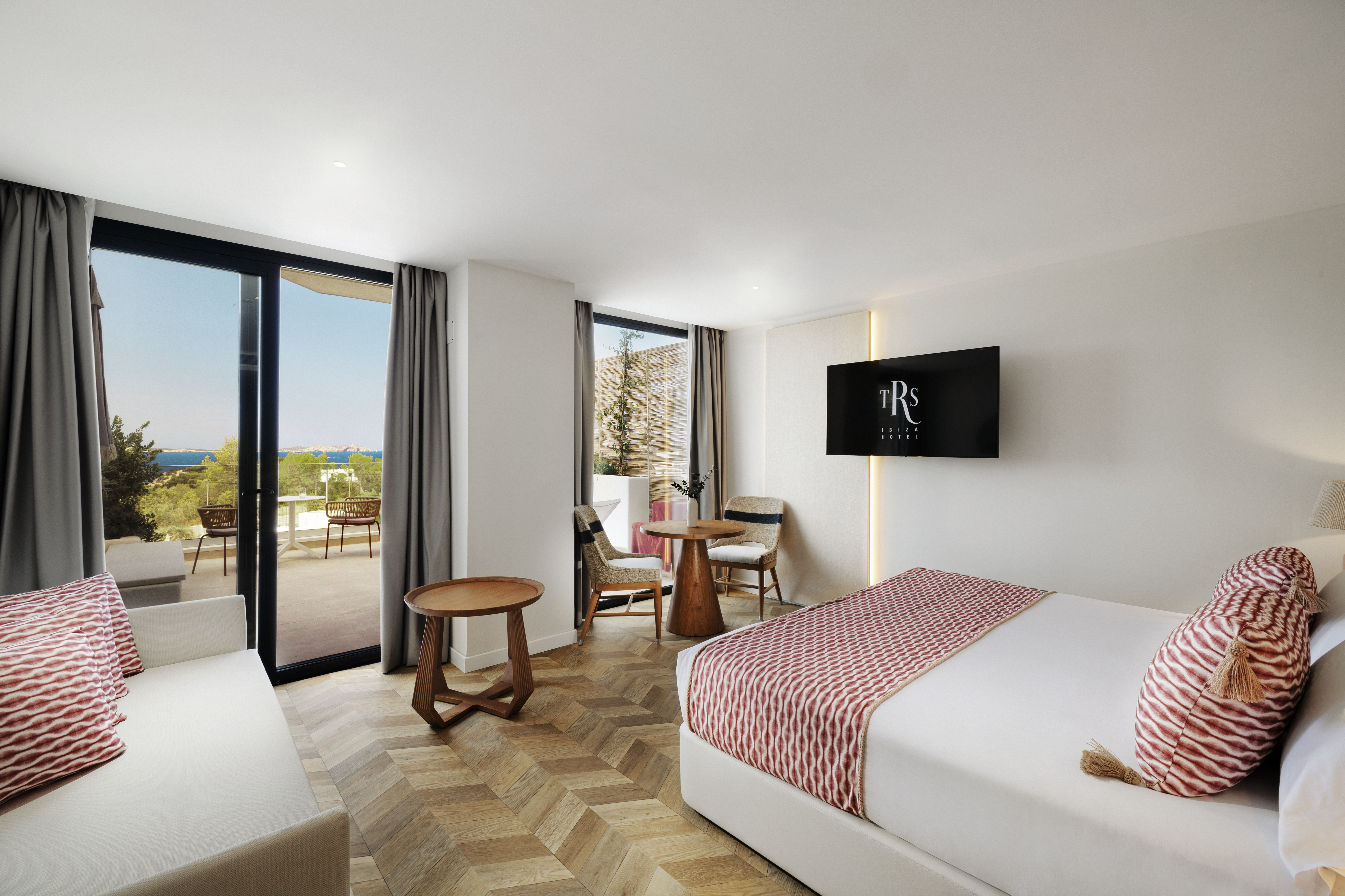 Palladium Hotel Group_Samsung Smart TV_1