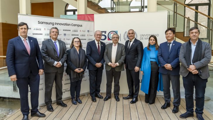 Firma-protocolaria-Samsung-Malaga.jpg