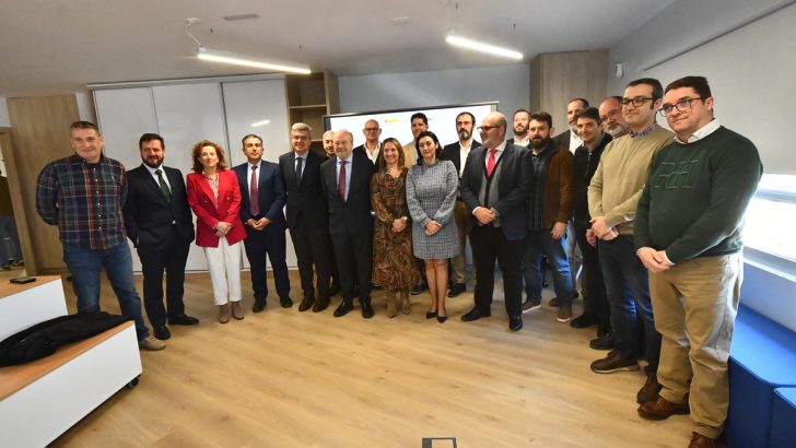 Foto-Inauguracion-Aula-del-Futuro-Ceuta-en-alta.jpg