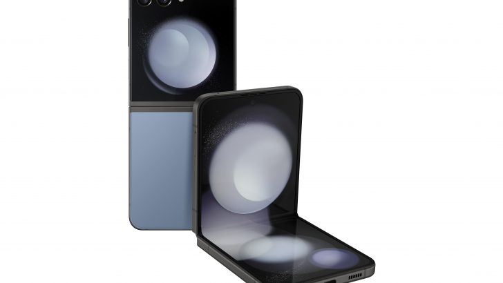 OnlineExclusive_SM-F731_ZFlip5_Combo_Blue-e1690464259832.jpg