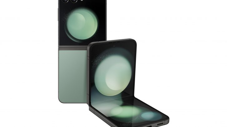 OnlineExclusive_SM-F731_ZFlip5_Combo_Green-e1690464237392.jpg