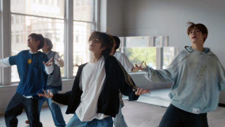 TomorrowXTogether-TXT-Samsung-music-video.jpg