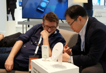 10.-Samsung-SleepSense_342.jpg