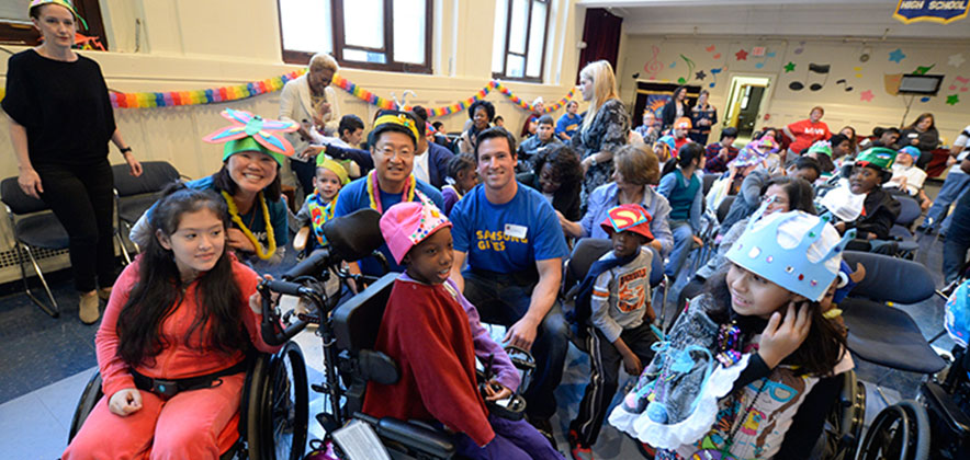 Samsung Employees Support Local Communities through Day of Service