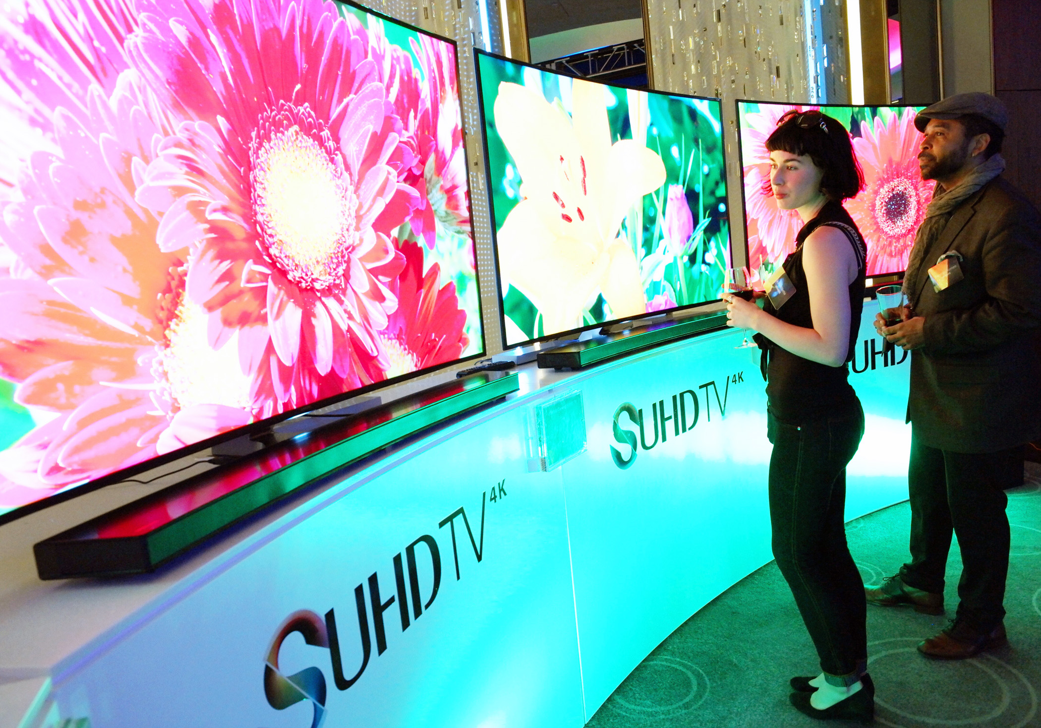 PHOTO-Samsung%E2%80%99s-new-SUHD-TVs-at-a-launching-event.jpg