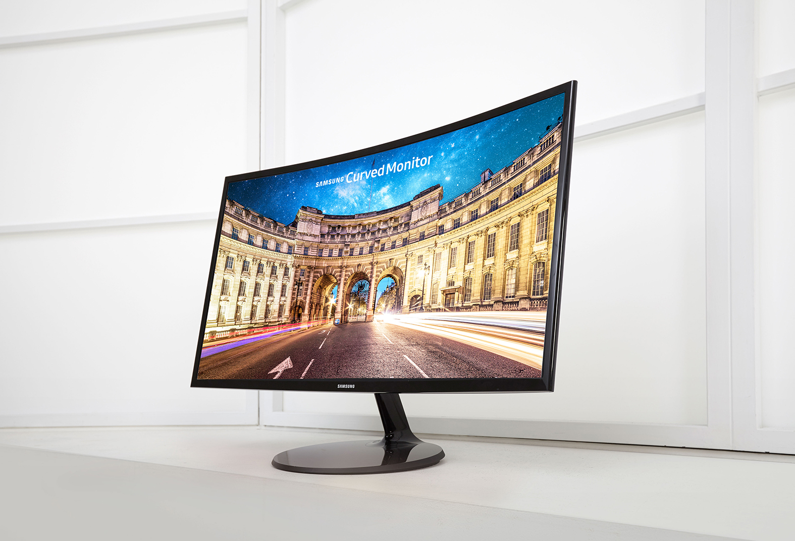 CF390-Curved-Monitor-6.jpg