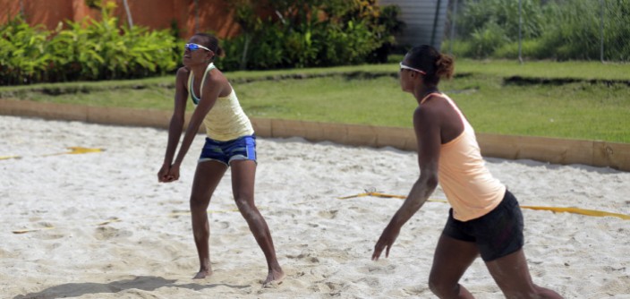 706_BeachVolleyball_Miller-Pata-Linline-Matauatu_Action_b.jpg