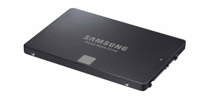 SSD750EVO500GB_004_Dynamic_Black-min.jpg