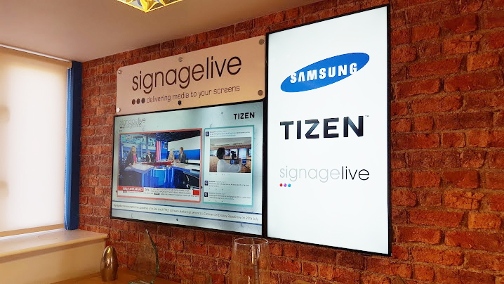 Signage-Display-Live-Photo_1.jpg