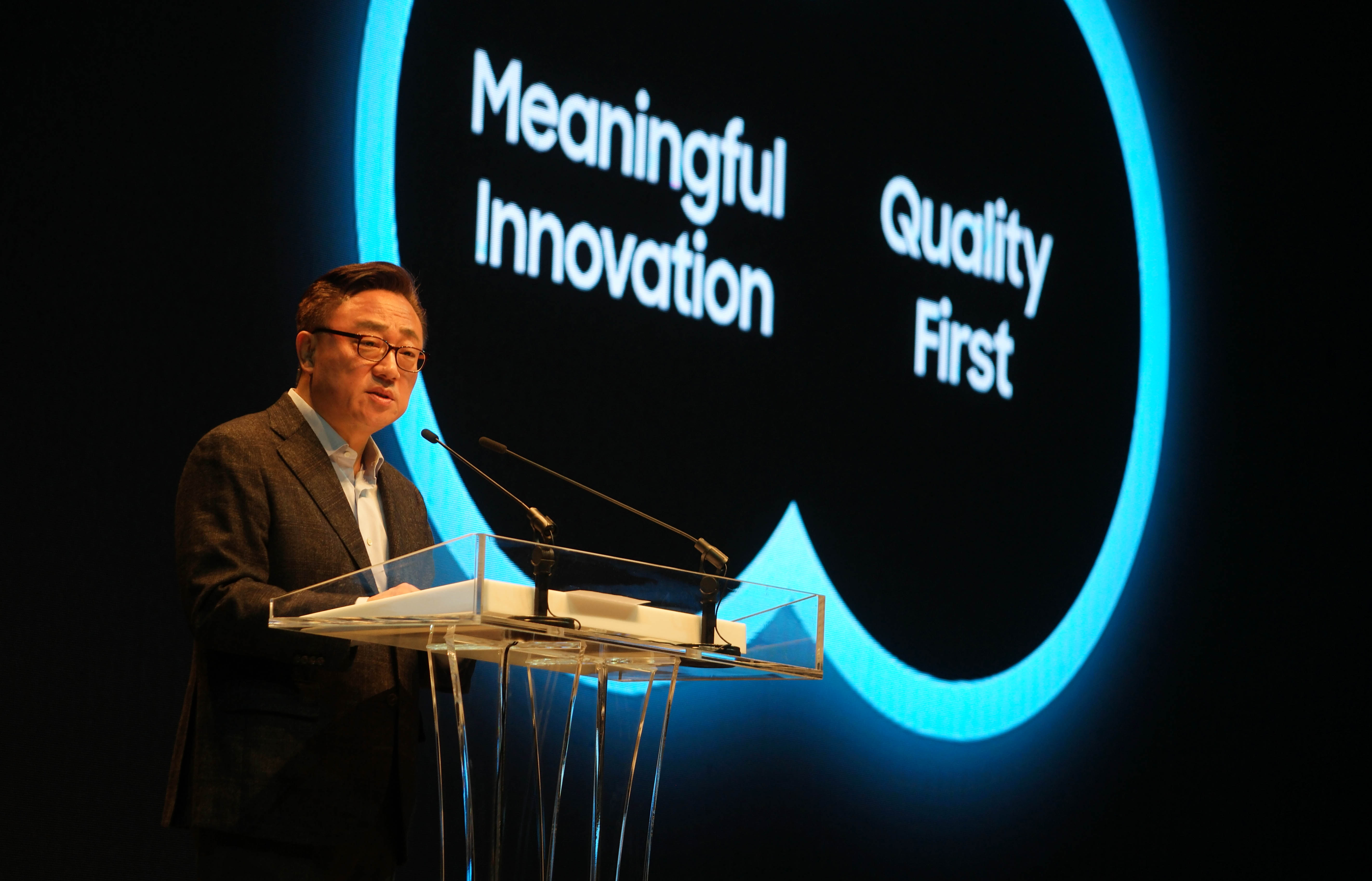 3.-Galaxy-Note7-Press-Conference_DJ-Koh-President-of-Mobile-Communication-Business.jpg