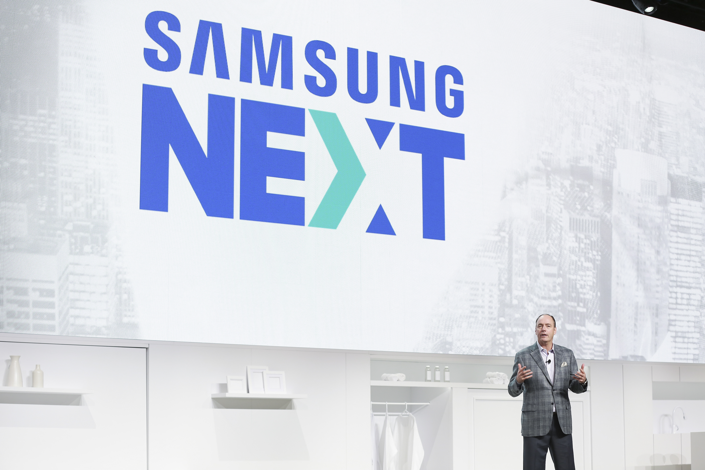 CES-2017-Samsung-Electronics-Press-Conference-10.jpg