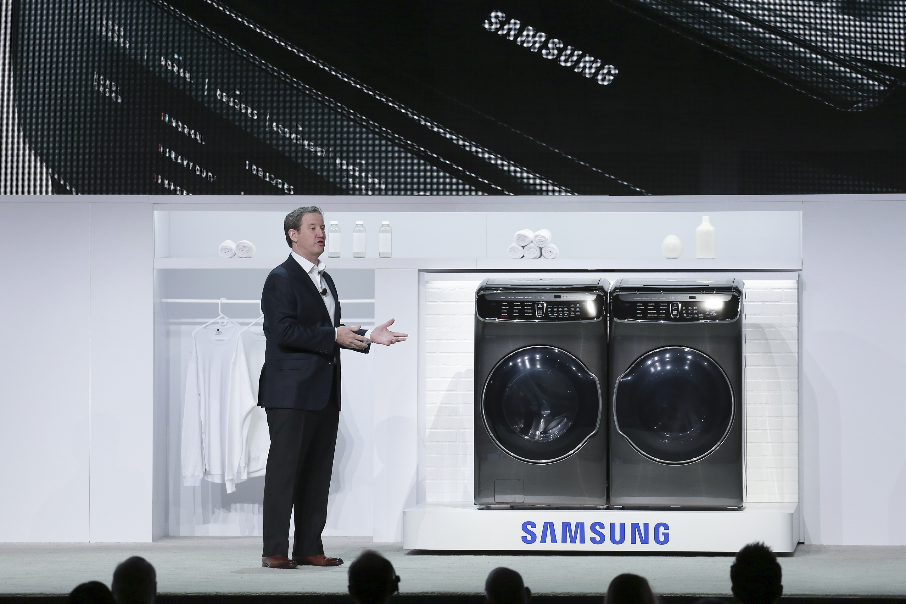 CES-2017-Samsung-Electronics-Press-Conference-5.jpg