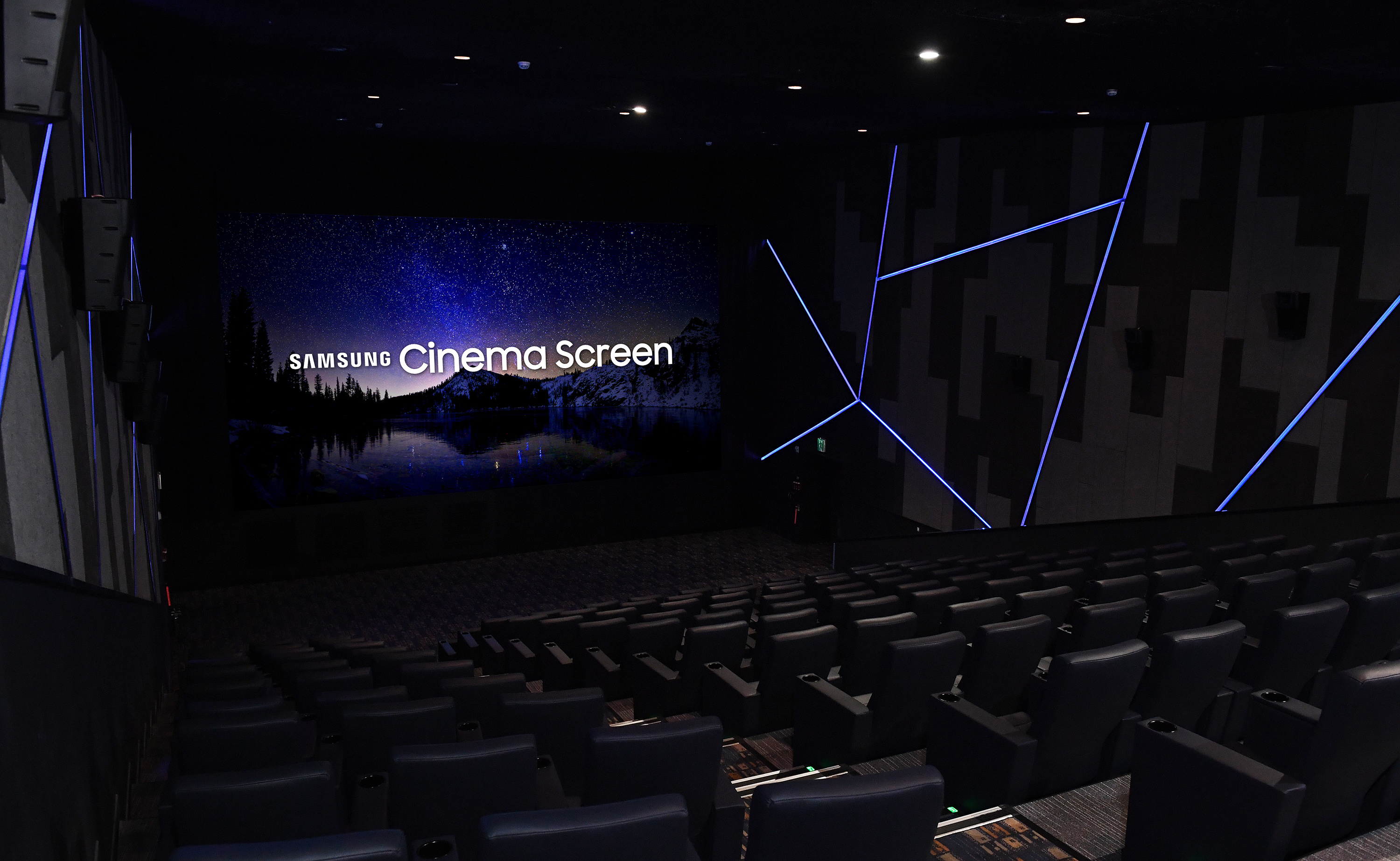 Cinema-LED-Screen-Photo-for-Global-Press-Release-4.jpg