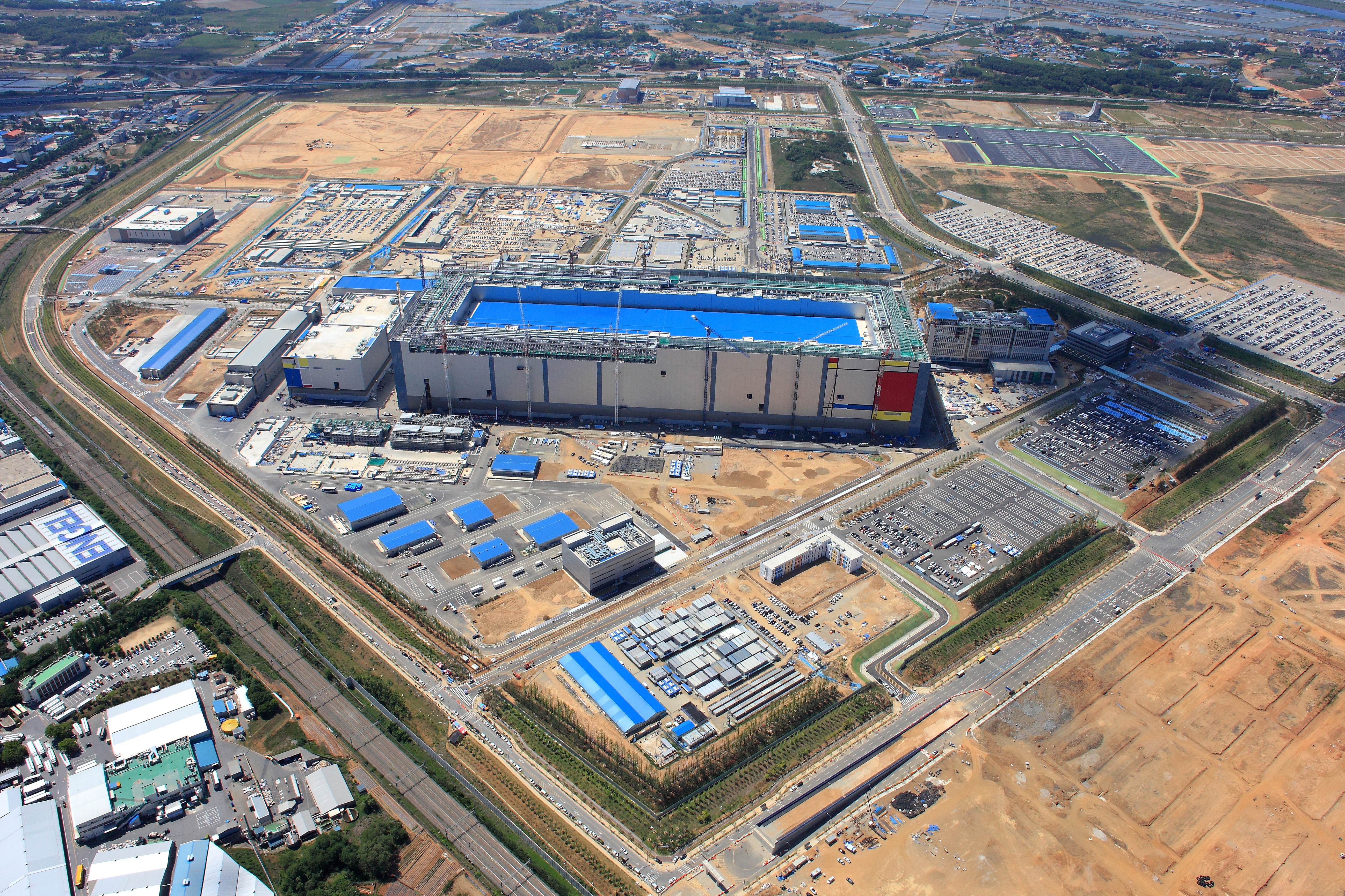 Pyeongtaek-Semiconductor-plant-21.jpg