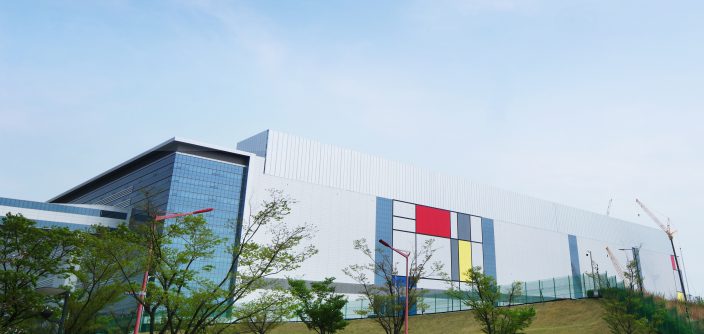 Samsung-Hwaseong-manufacturing-line.jpg