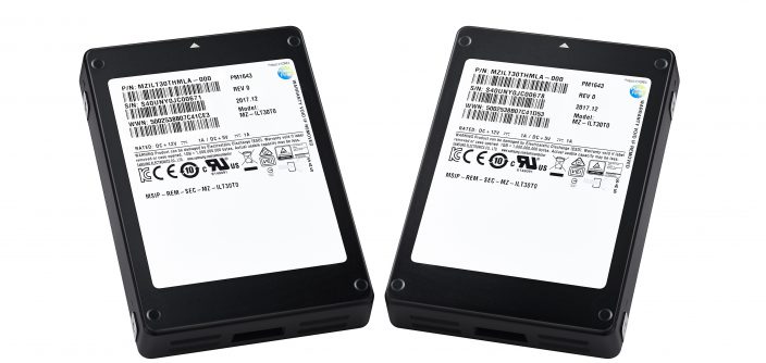 Samsung-30.72TB-SSD_03.jpg