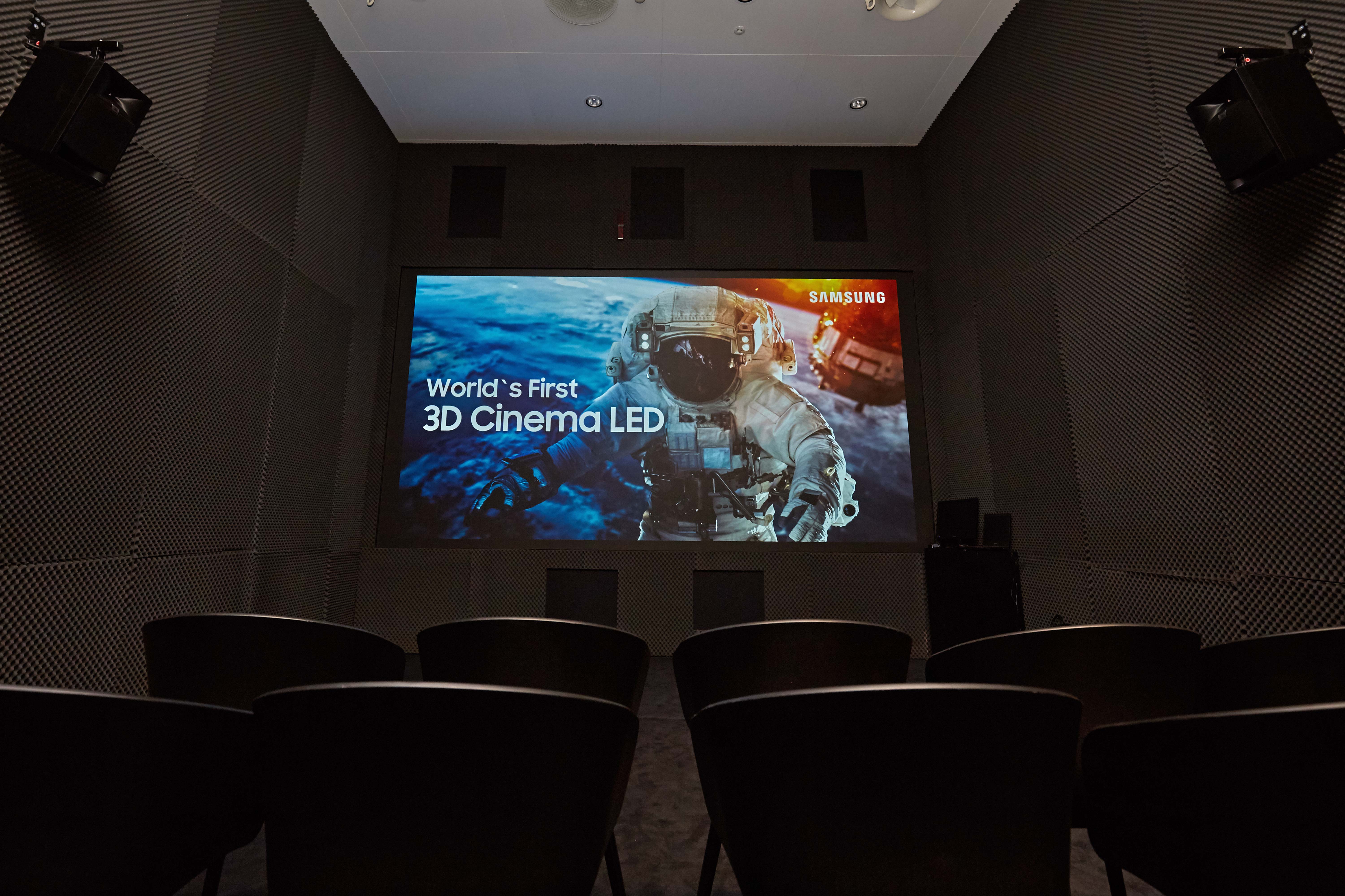 Samsung-ISE-2018_3D-CINEMA-LED_2.jpg