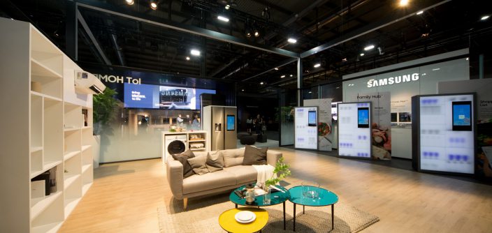 Samsung-EuroCucina_2018_IoT-Home-1.jpg