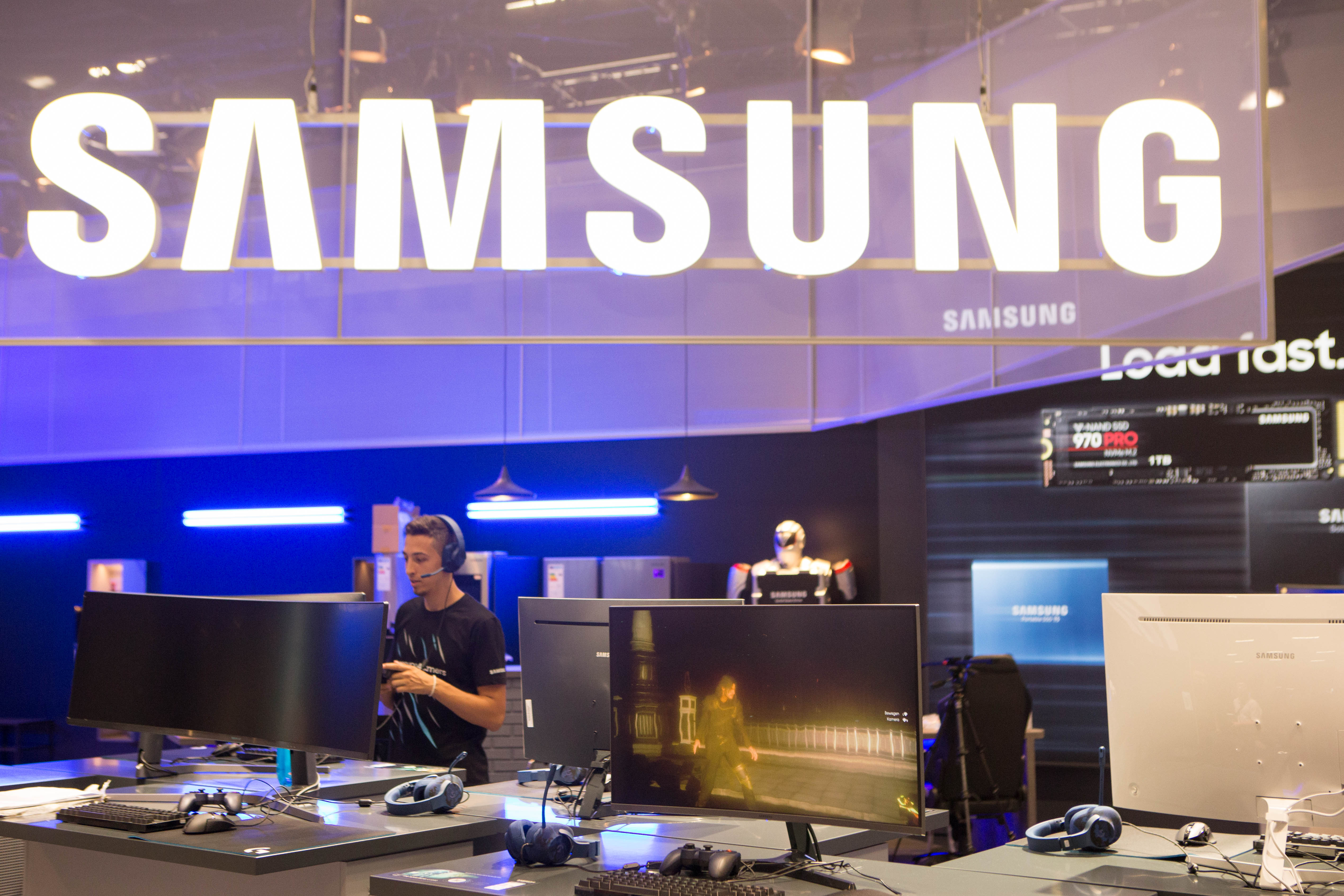 Samsung-booth-at-Gamescom-2018-1_CJG5.jpg