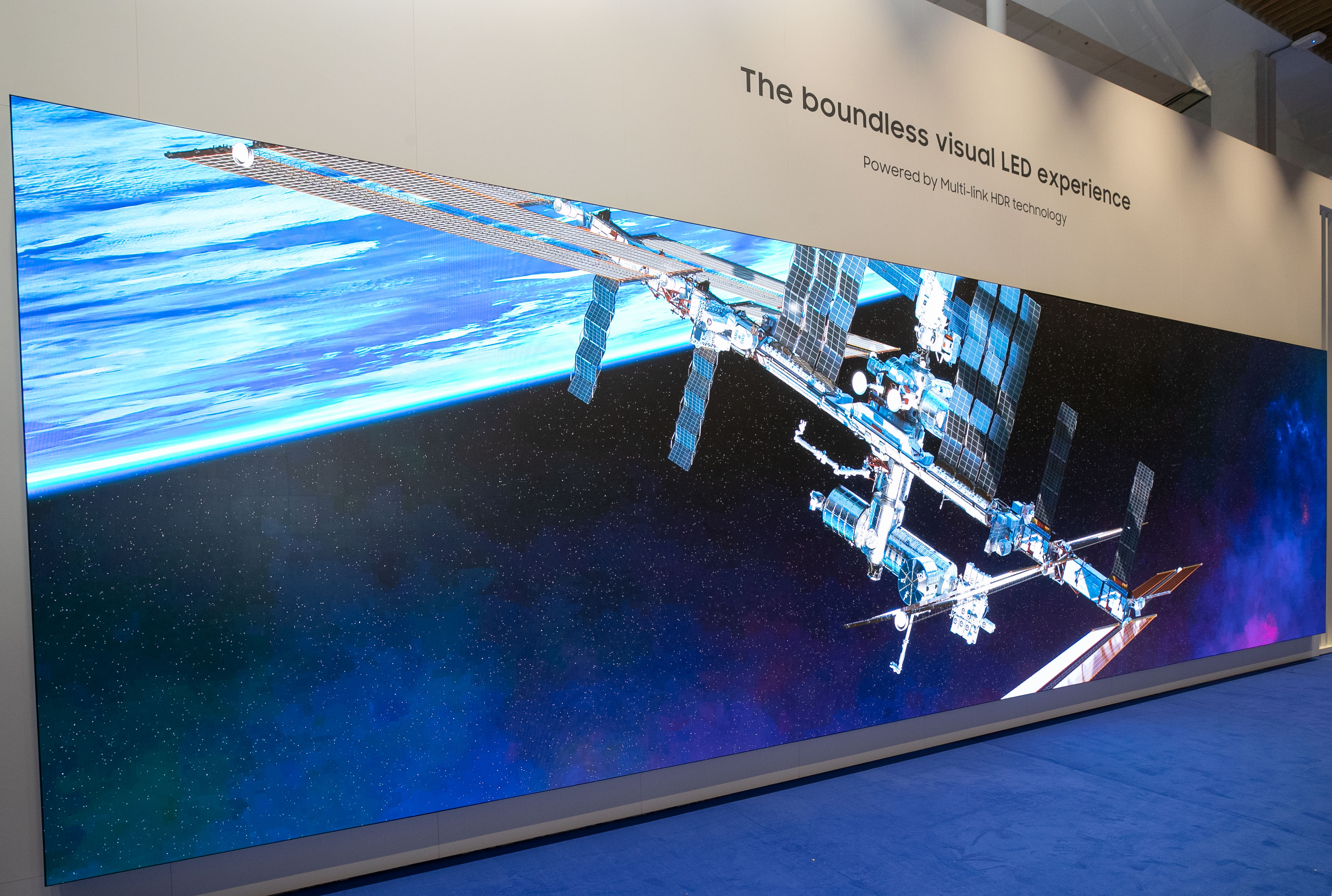 ISE2019-Multi-Link-LED-HDR-with-P1.2-LED-Signage_2.jpg