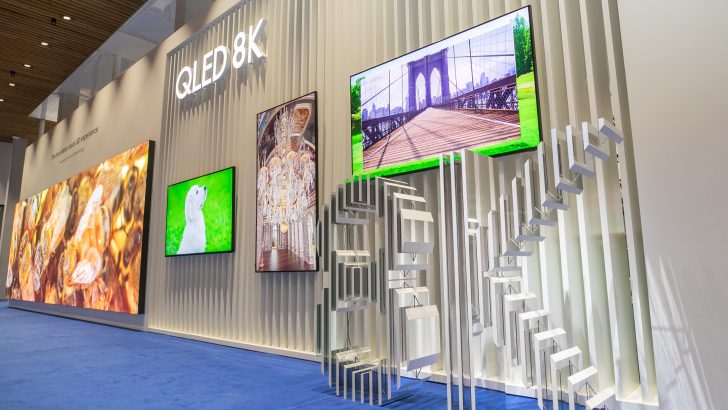 ISE2019-QLED-8K-Signage_1.jpg