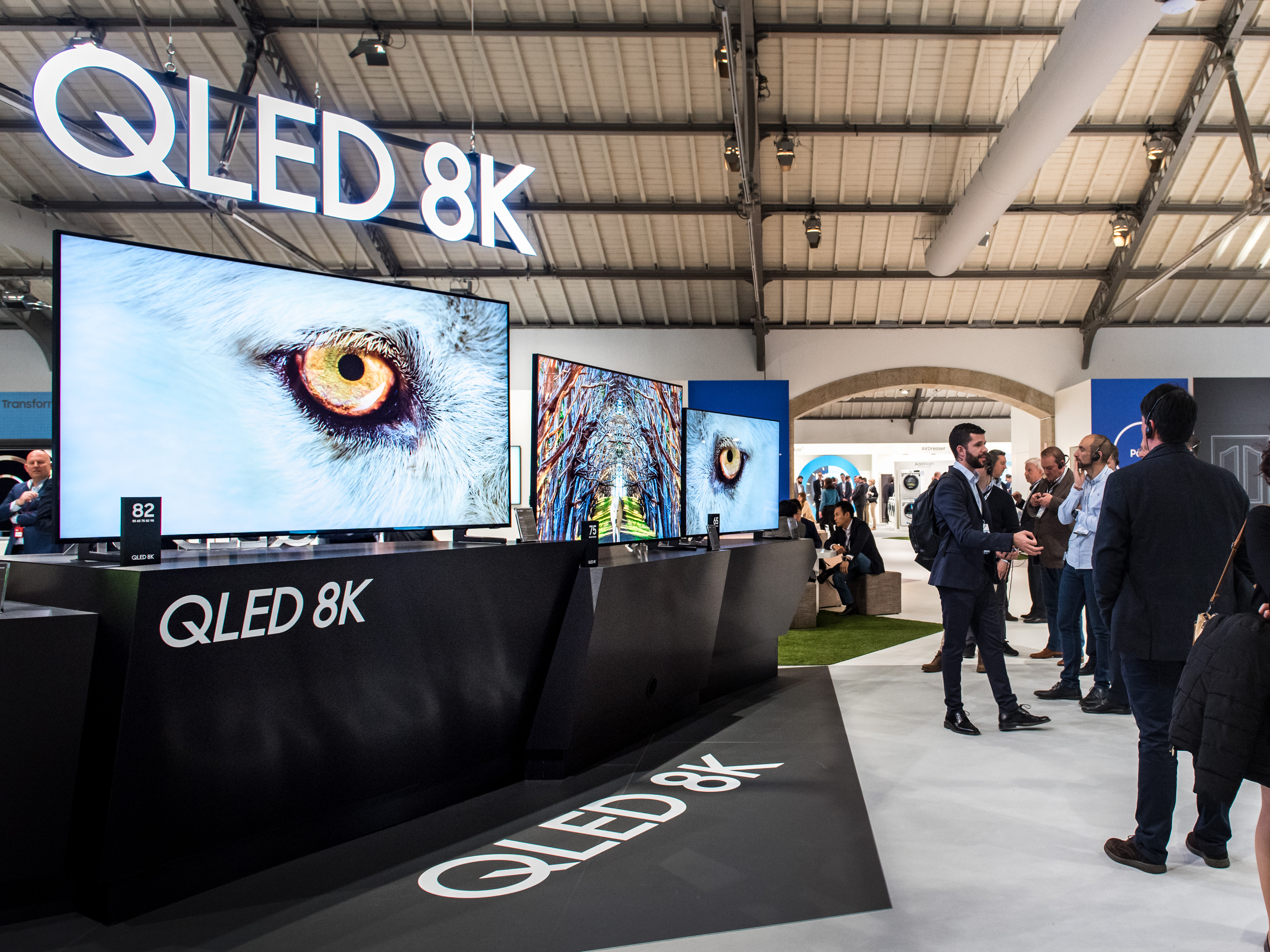 Samsung-2019-QLED-TV-announcement-3.jpg