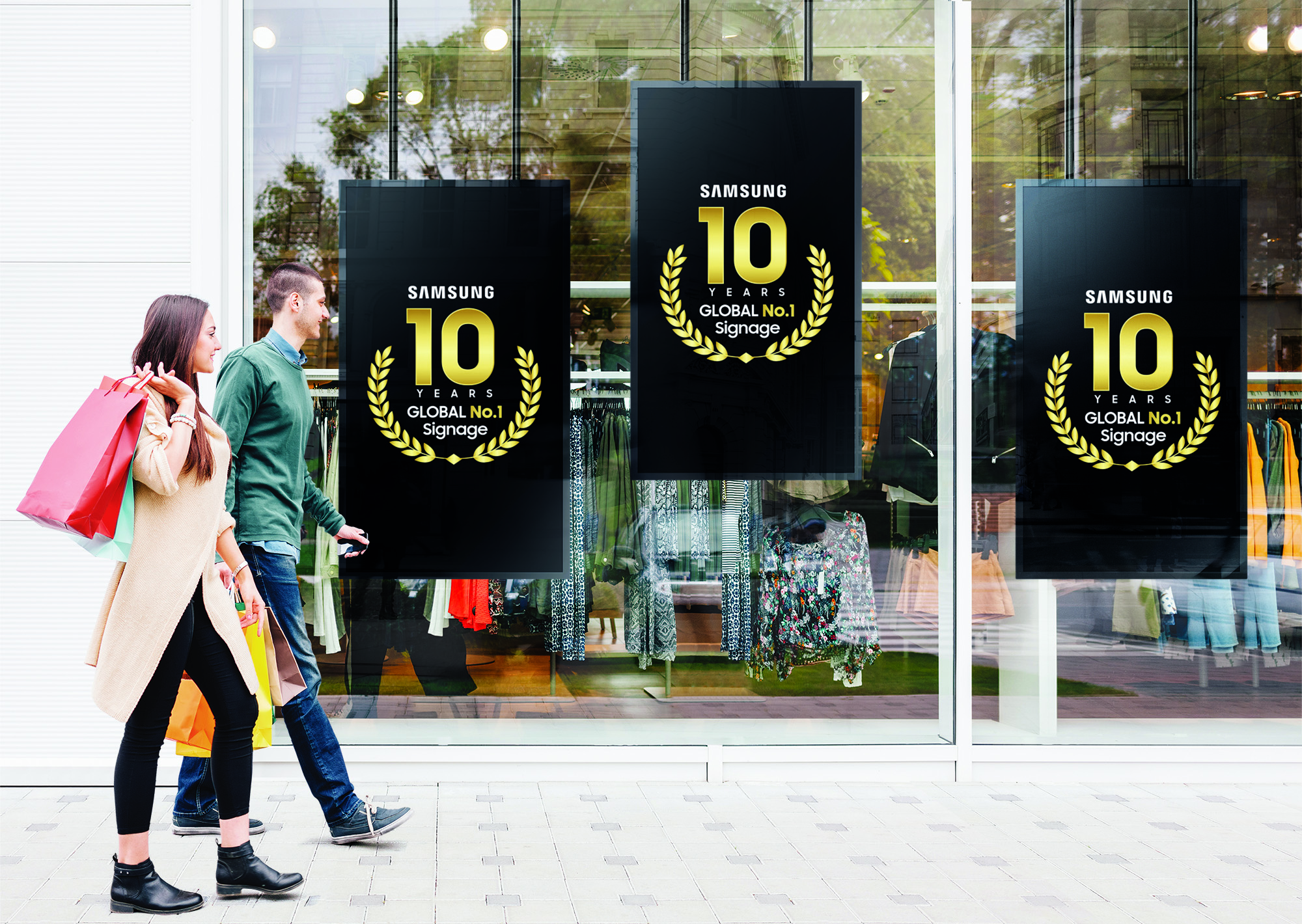Samsung-10-years-No.1-in-Digital-Signage_2_F.jpg