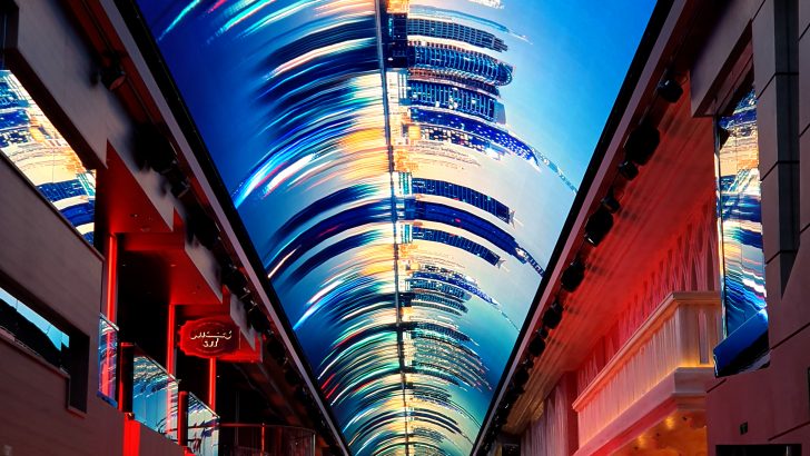 Samsung-LED-Display-on-MSC-Grandiosa_3.jpg