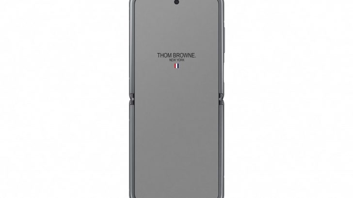 7.-Galaxy-Z-Flip-Thom-Browne-Edition.jpg