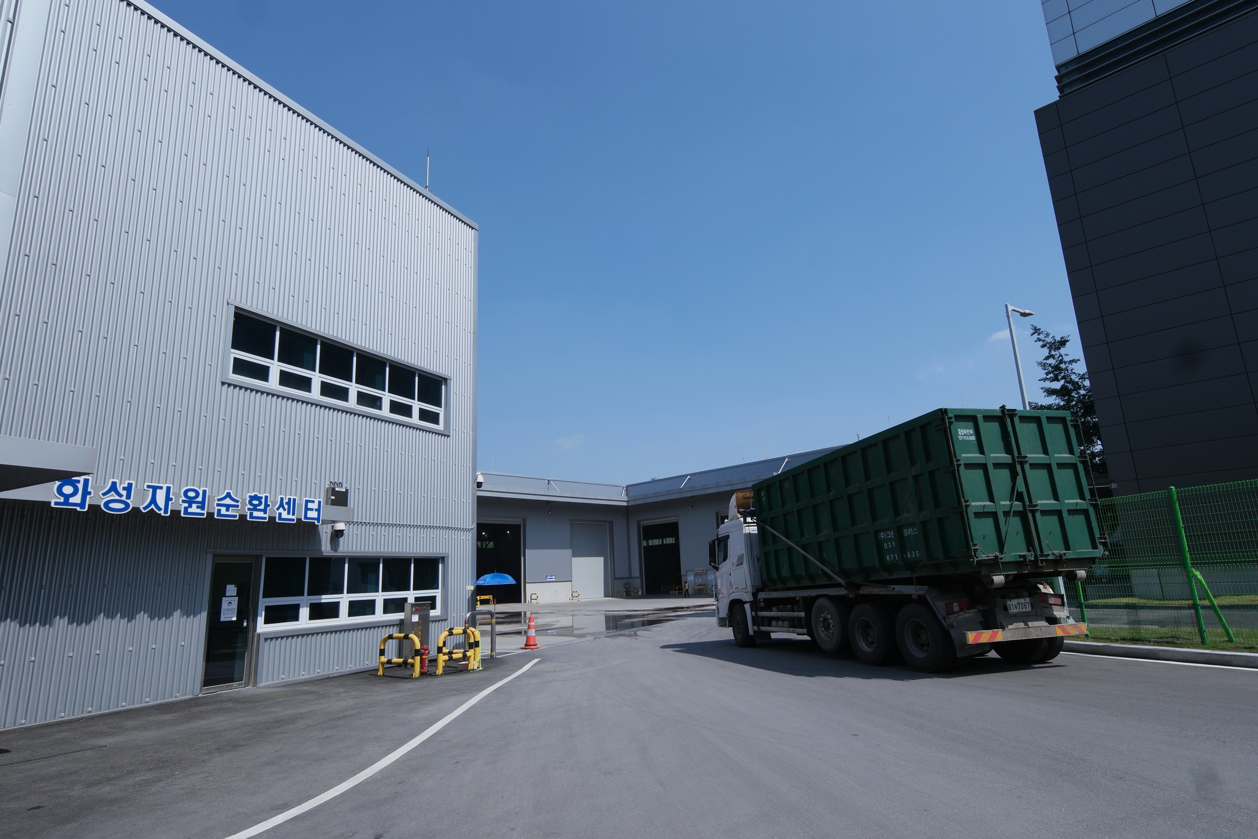 01_Samsung_Zero-Waste-to-Landfill_DSR-Building-in-Hwaseong.jpg