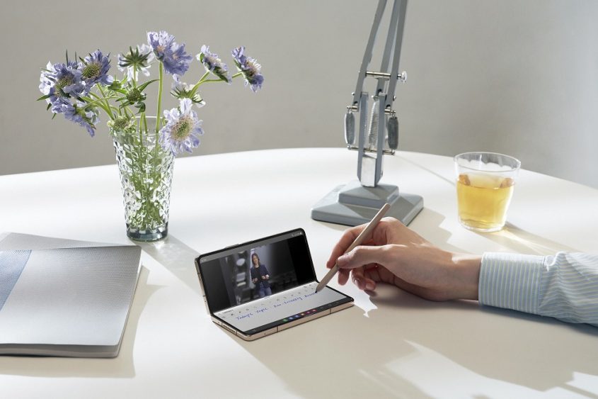 [User Guide] Unfolding New Possibilities for Work and Play: Galaxy Z