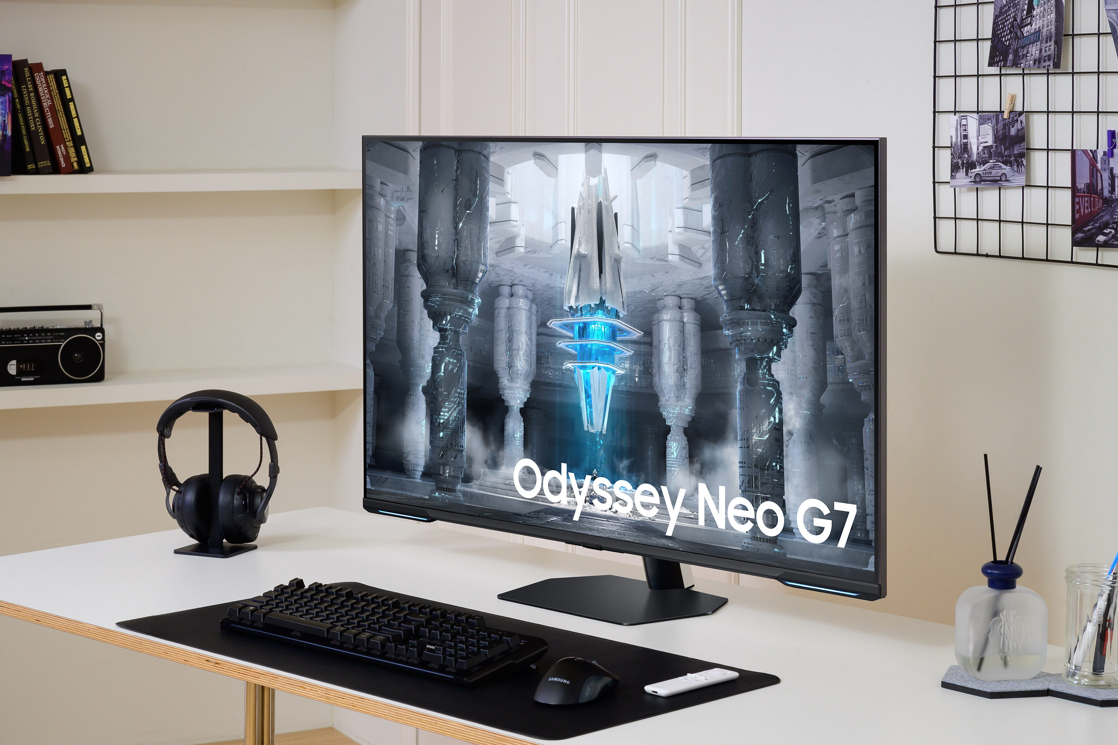 Odyssey_Neo_G7_dl2.jpg