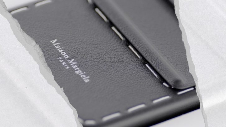 Galaxy-Z-Flip5-Maison-Margiela-Unboxing_dl2.jpg