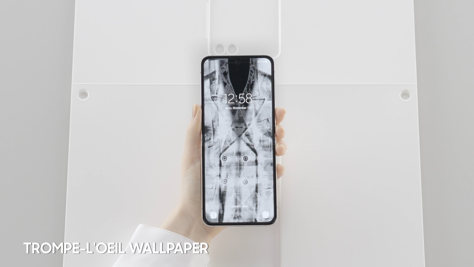 Galaxy Z Flip5 マルジェラ エディション 本体+ケース 限定 サムスンとメゾン マルジェラから折りたたみスマホ第2弾登場