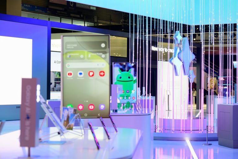 [Photo] Preview the Future of Mobile Experience With Samsung at MWC ...